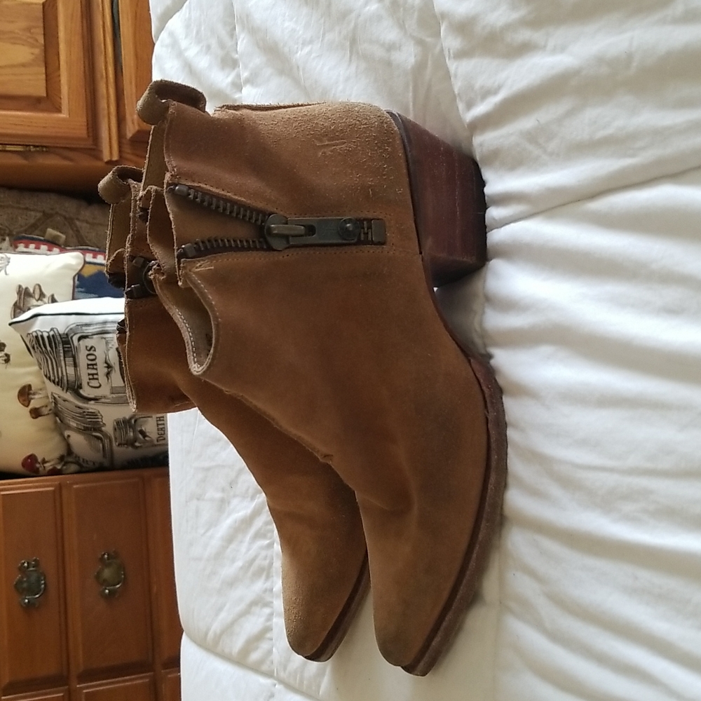 Frye Sacha Moto Booties Tan Size 8